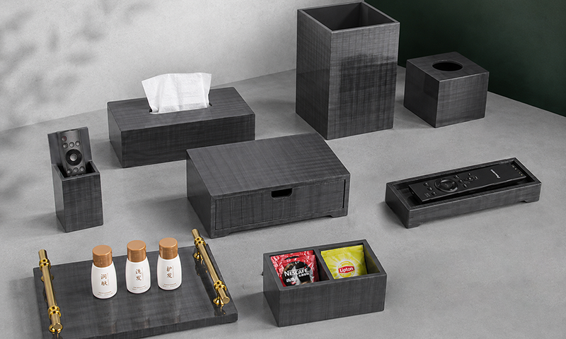 产品5 YTX-2526 glossy graphite hotel set with gold-handled tray and trash can